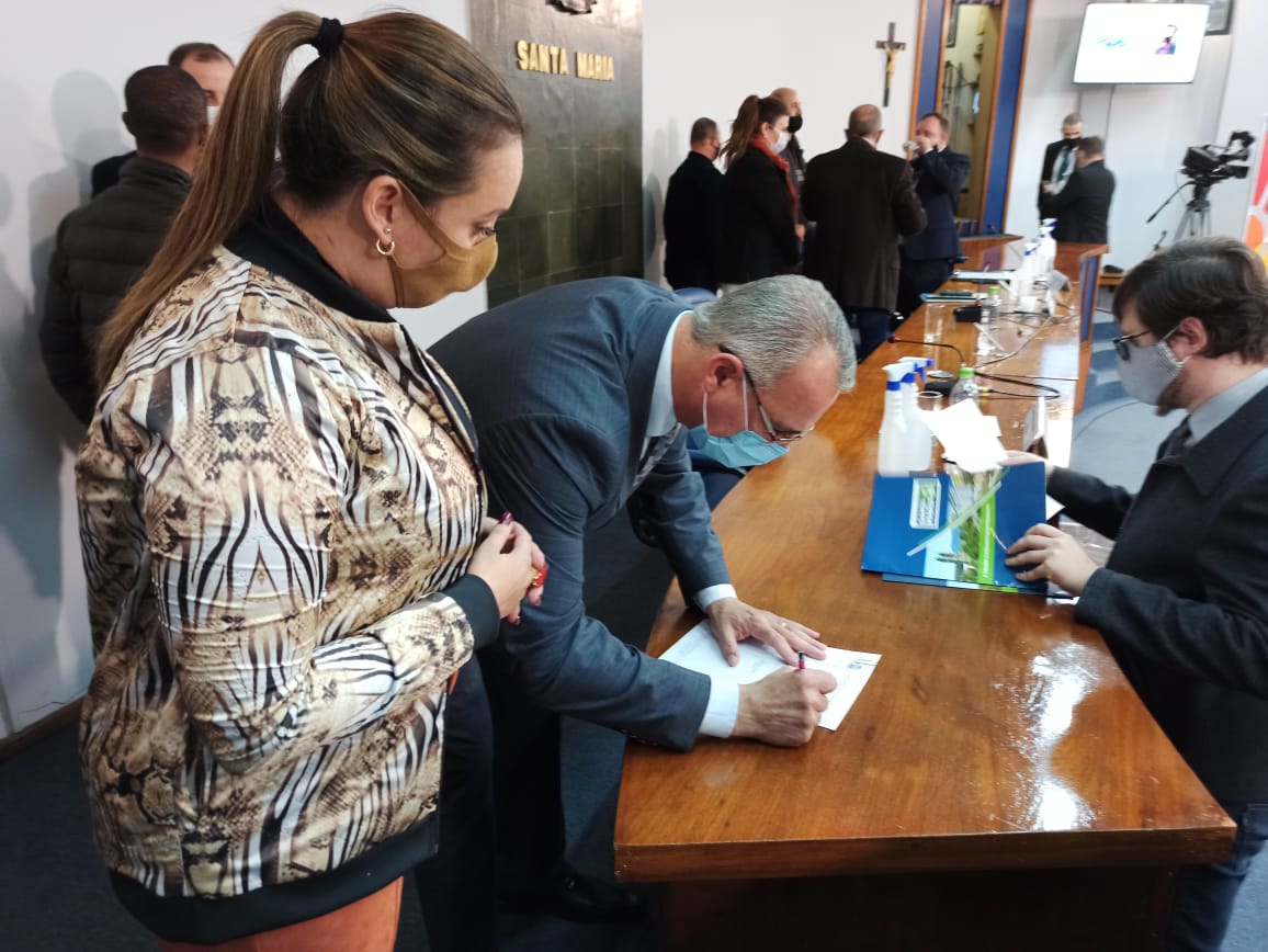 Manifesto em Apoio à Renda Básica em Santa Maria é entregue ao Prefeito